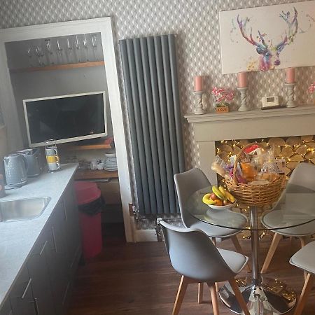 Georgian City Apartment At Thomas Street Double Bedroom And Two Single Trundle Beds Bath Exterior foto